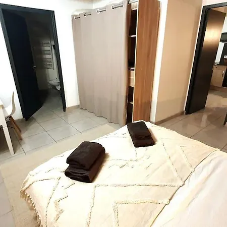 Cosy Clim Centre Apartment *